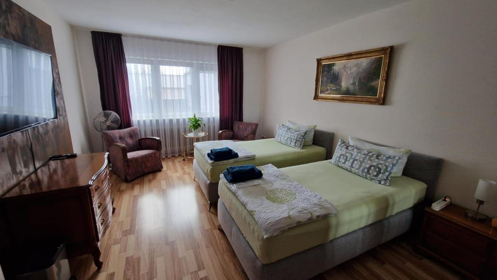 Ferienwohnung - Am Stadtgarten Saarlouis Eksteriør billede