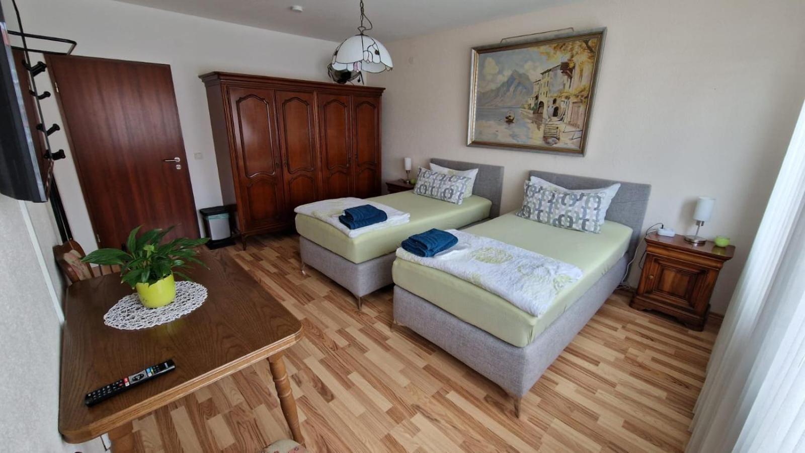 Ferienwohnung - Am Stadtgarten Saarlouis Eksteriør billede